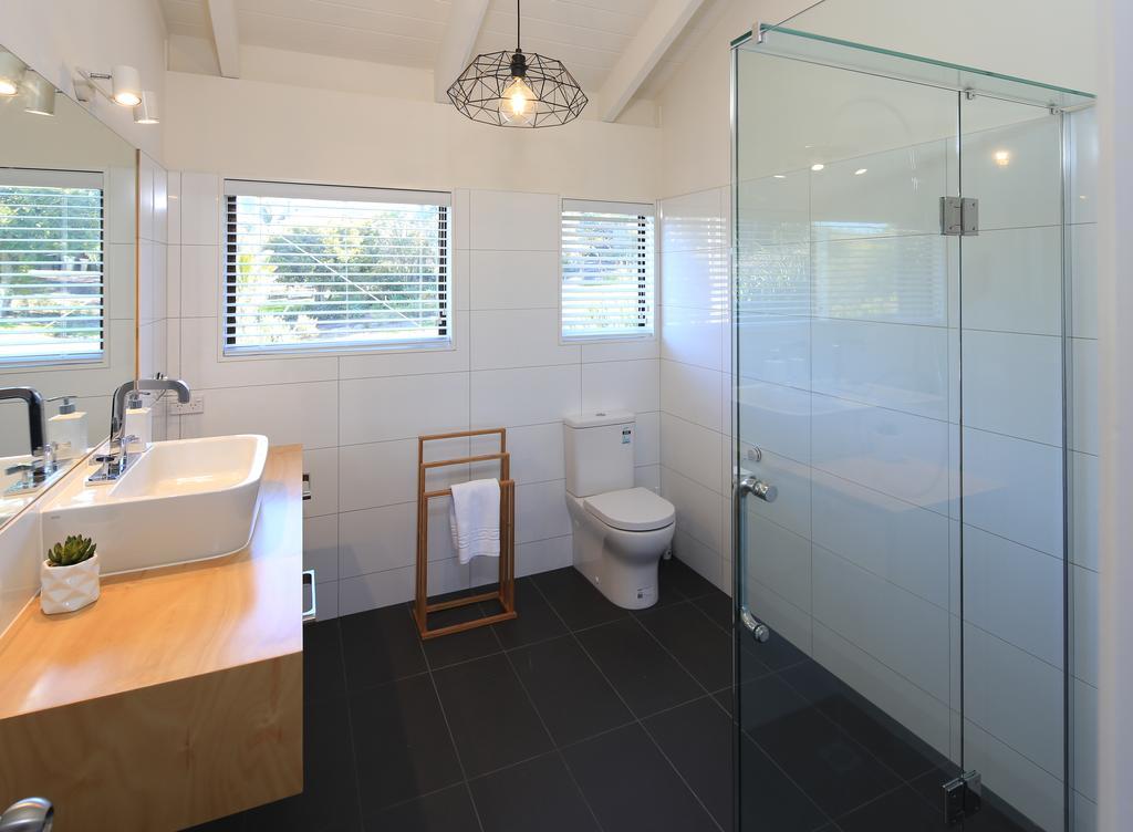 Church Bay Views - Stay Waiheke Oneroa Exterior foto
